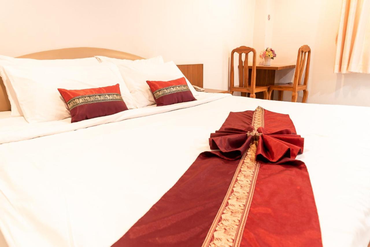 Pn Gold Resort Bangsaen Extérieur photo