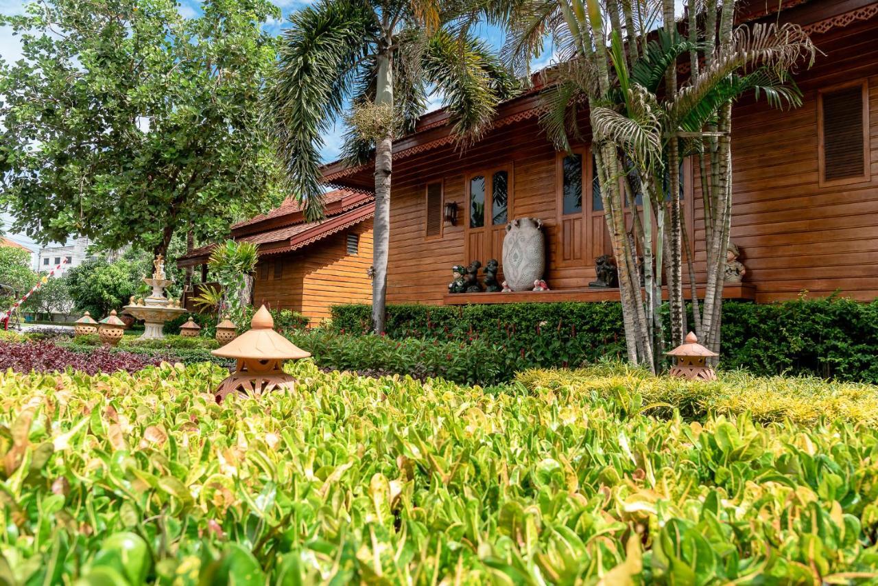Pn Gold Resort Bangsaen Extérieur photo