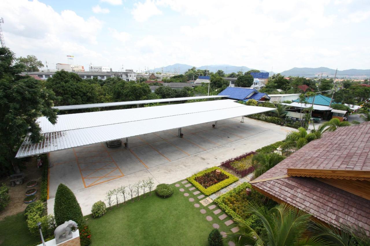 Pn Gold Resort Bangsaen Extérieur photo