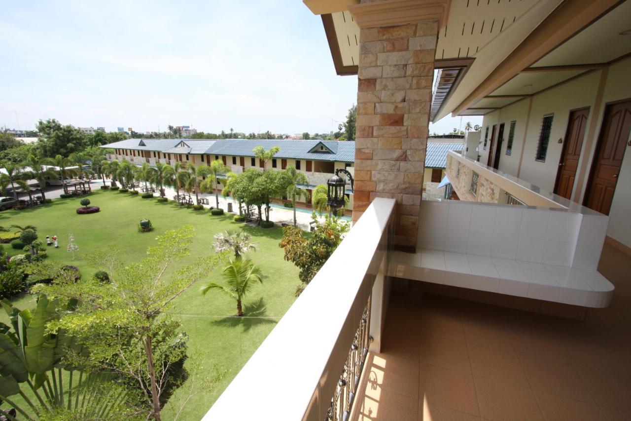 Pn Gold Resort Bangsaen Extérieur photo