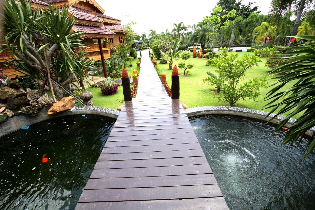 Pn Gold Resort Bangsaen Extérieur photo