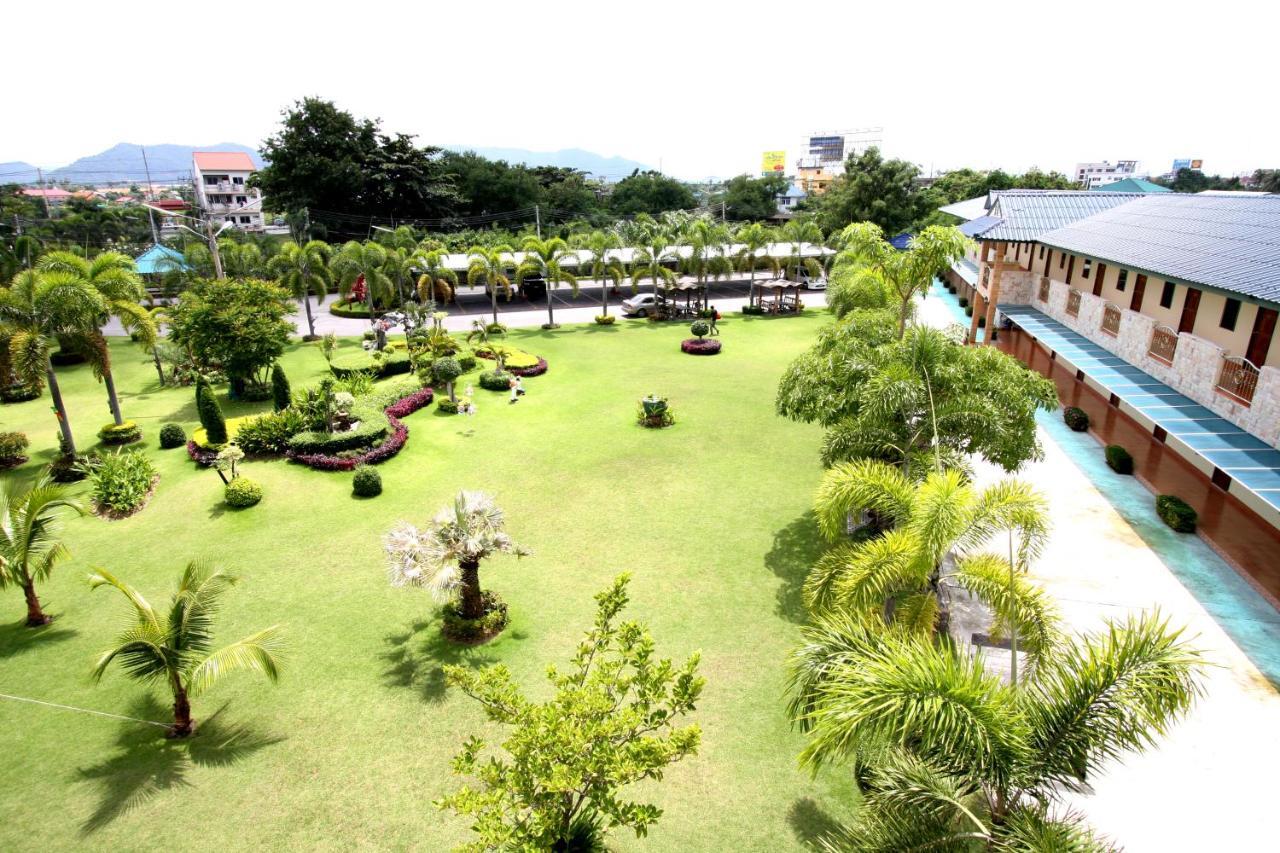 Pn Gold Resort Bangsaen Extérieur photo